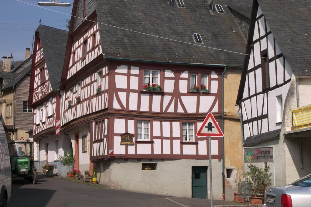 Hotel Dampfmuehle Enkirch Bagian luar foto